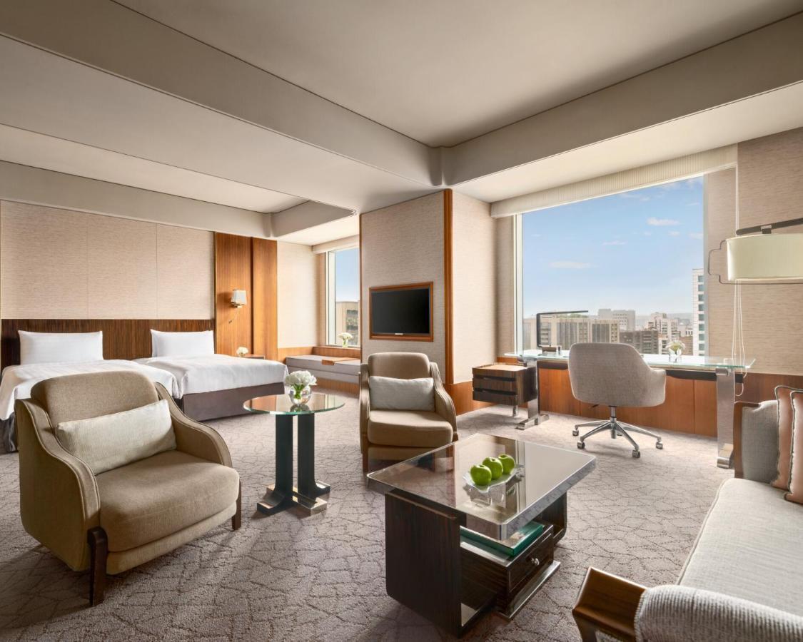 แชงกรี-ลา ฟาร์อีสเทิร์น ไทเป Hotel ภายนอก รูปภาพ A suite at the hotel